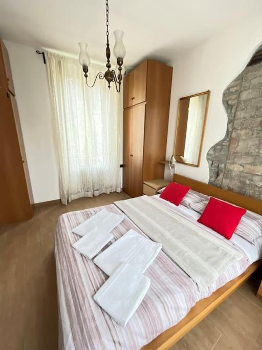 Como 100Mq 5 Mins To Center + Free Park And View Exterior foto
